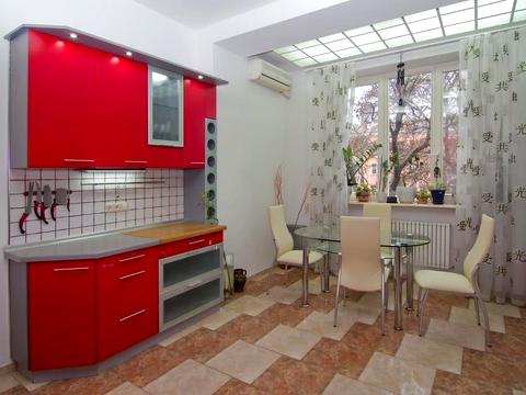 квартира за адресою Довженка вул., 2