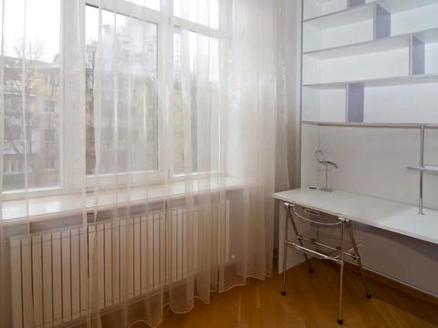 квартира за адресою Довженка вул., 2