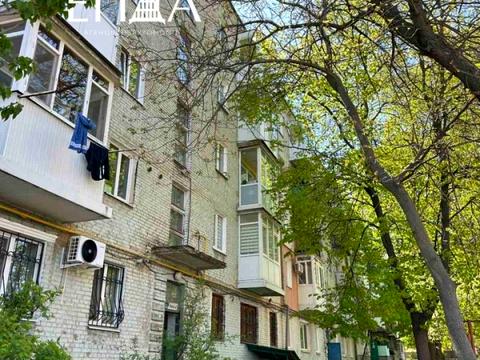 квартира за адресою Соборна вул. (50 років Жовтня), 12