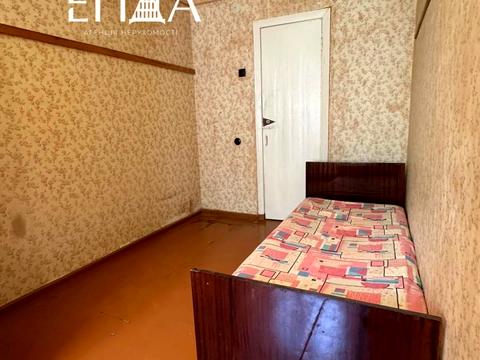 квартира за адресою Соборна вул. (50 років Жовтня), 12