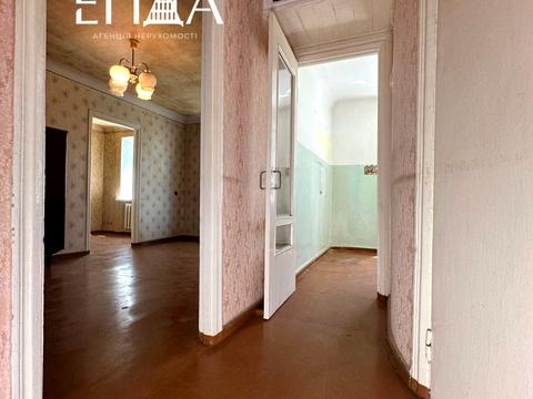 квартира за адресою Соборна вул. (50 років Жовтня), 12