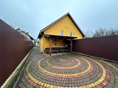 будинок за адресою с. Велика Добронь, Центральна