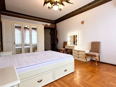 квартира за адресою Мусліма Магомаєва вул., 1-А