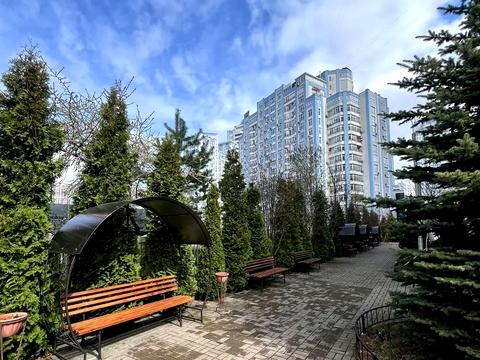 квартира за адресою Миколи Бажана просп., 8-Б
