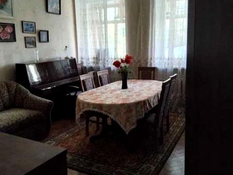 квартира за адресою Братська вул., 4