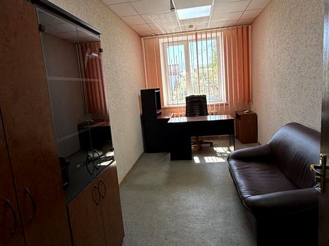 комерційна за адресою Проскурівського підпілля вул., 71/1