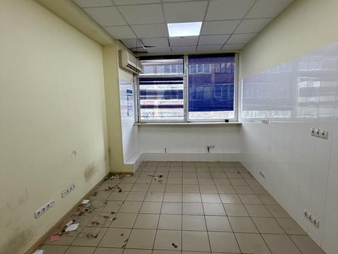 комерційна за адресою Райдужна вул., 39