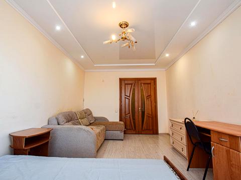 квартира за адресою Степана Бандери просп., 11-Б