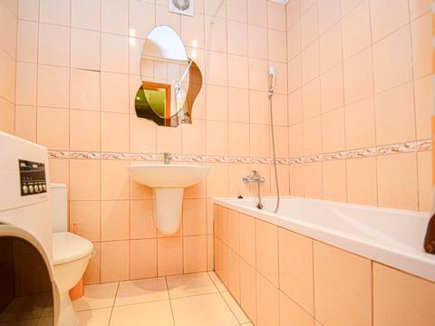 квартира за адресою Степана Бандери просп., 11-Б