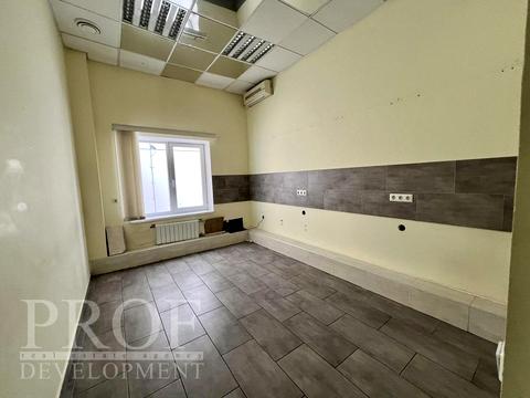 комерційна за адресою Лесі Українки бульв., 26
