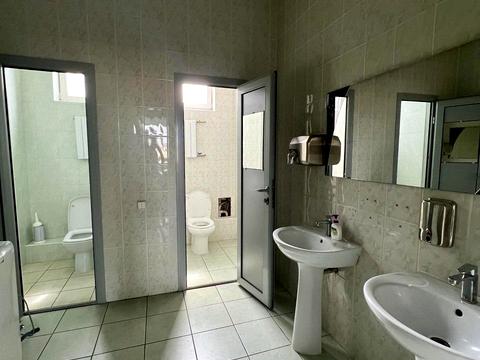 комерційна за адресою Лесі Українки бульв., 26