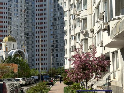 квартира за адресою Миколи Бажана просп., 10