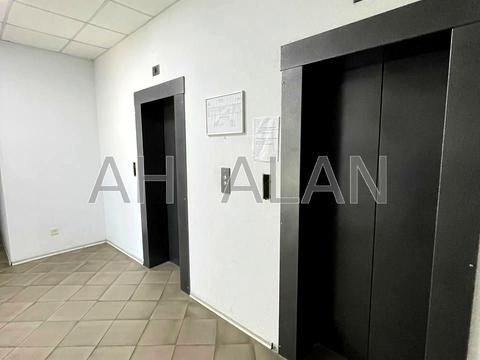 комерційна за адресою Соборності просп. (Возз'єднання), 19