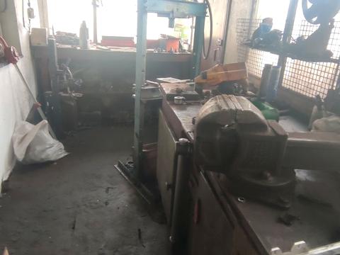 комерційна за адресою Новопирогівська вул., 8А