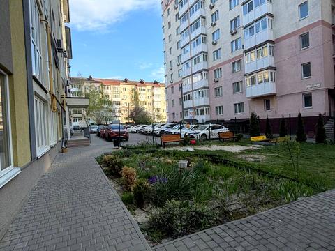 квартира за адресою Академіка Амосова вул., 12