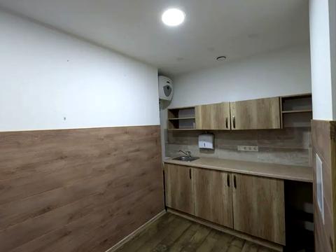 коммерческая по адресу Calle Dilova ул. (Димитрова), 2-Б
