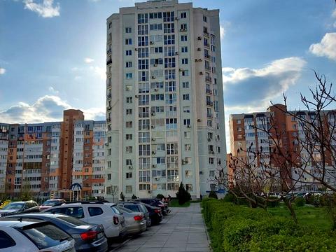 квартира за адресою Володимира Івасюка вул. (Головка), 17
