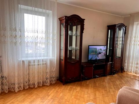 квартира за адресою Рятувальників вул., 35