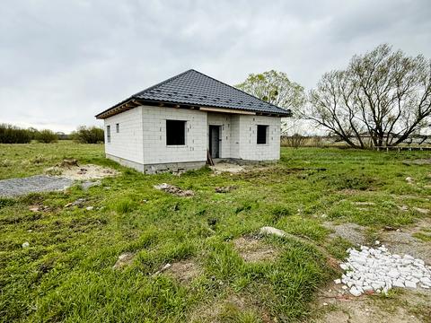 будинок за адресою Лугова