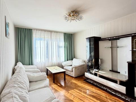 квартира по адресу Героев Днепра ул., 19