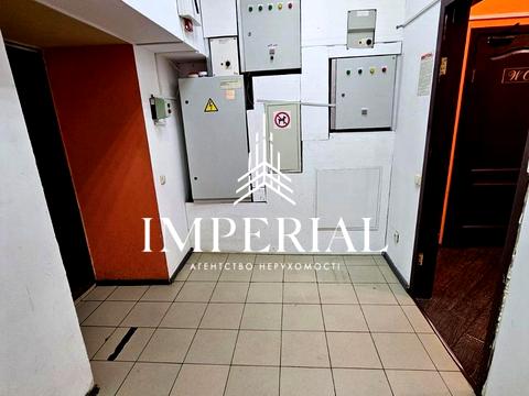 комерційна за адресою Авіаконструктора Антонова вул., 3