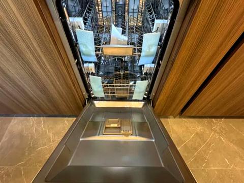 квартира за адресою Академіка Вернадського бульв., 61