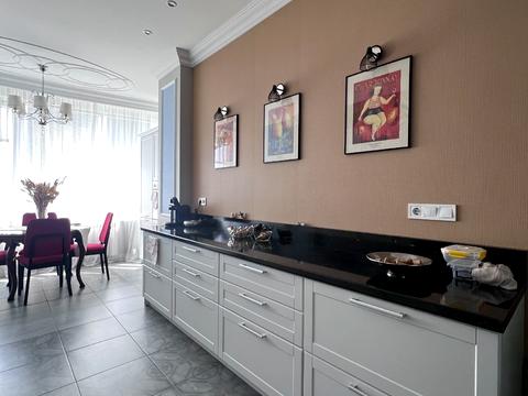1864349837620832