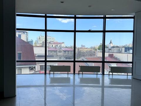 комерційна за адресою Грецька пл., 3/4