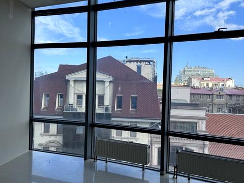 комерційна за адресою Грецька пл., 3/4