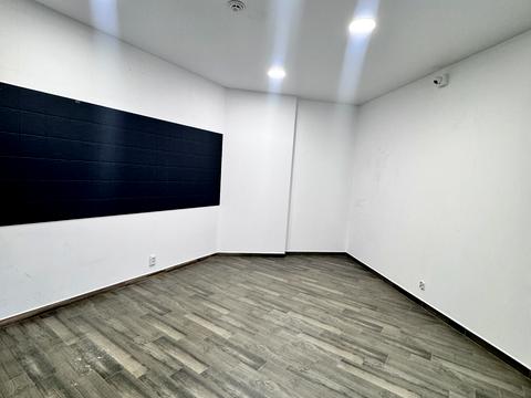 комерційна за адресою Тернопільська вул., 21а