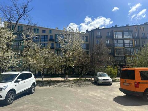 комерційна за адресою Вокзальна вул., 43