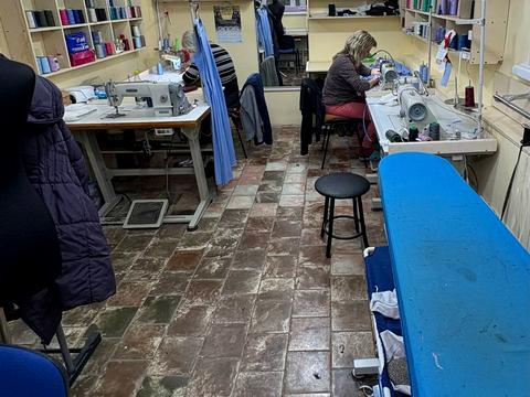 комерційна за адресою Сінна вул. (Добровольського), 5