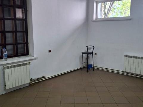 комерційна за адресою Базарна вул., 2