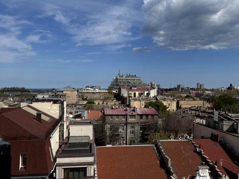 комерційна за адресою Грецька пл., 3/4