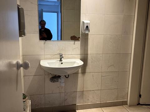 комерційна за адресою Грецька пл., 3/4