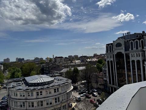 комерційна за адресою Грецька пл., 3/4