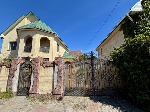 будинок за адресою Івана Луценка вул., 38