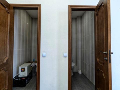 комерційна за адресою Вознесенський узвіз (Смирнова-Ласточкіна), 23 -В
