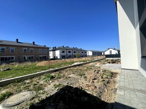 будинок за адресою Місячна вул.