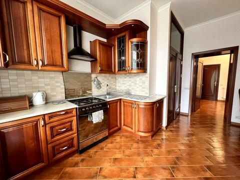 квартира за адресою Сергія Єфремова вул., 75