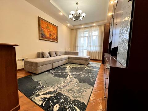квартира за адресою Сергія Єфремова вул., 75