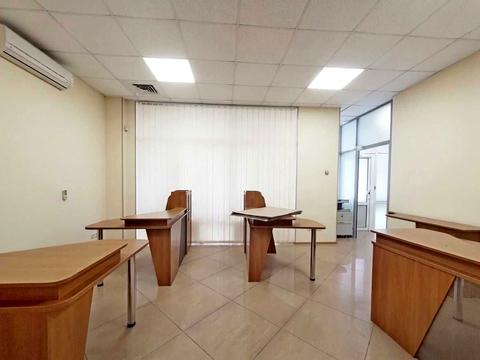коммерческая по адресу Миколы Бажана просп., 14