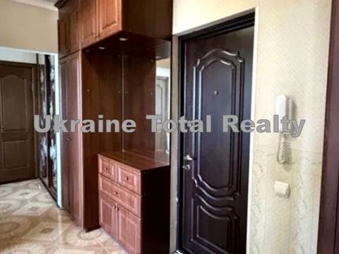квартира за адресою Рональда Рейгана вул., 6-А