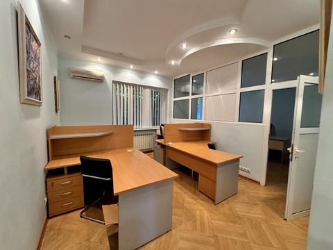 коммерческая по адресу Банковая ул., 3