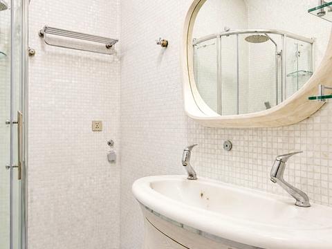 квартира за адресою Дніпровська набережна вул., 14-Б