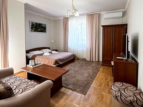 коммерческая по адресу 50-річчя УПА ул., 14