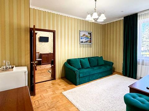 коммерческая по адресу 50-річчя УПА ул., 14