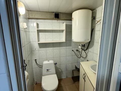 комерційна за адресою Соборна вул., 181