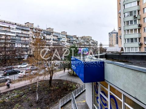 комерційна за адресою Раїси Окіпної вул., 4-А