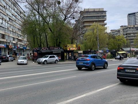 комерційна за адресою Васильківська вул., 6